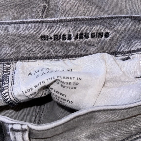 American Eagle High Rise Distressed Jegging - Picture 8 of 8